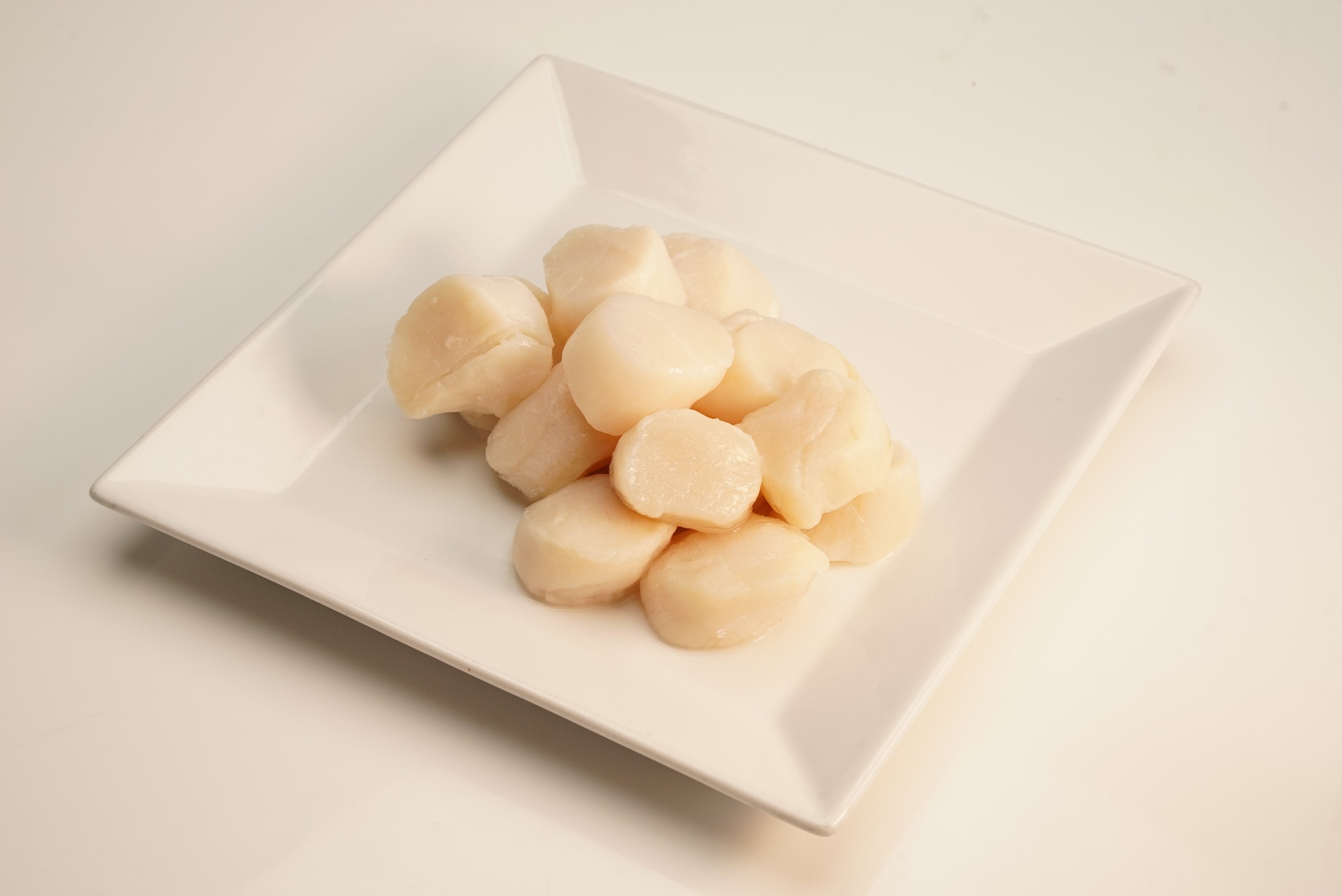 Sashimi grade U-10 sea scallops, Ahi Club